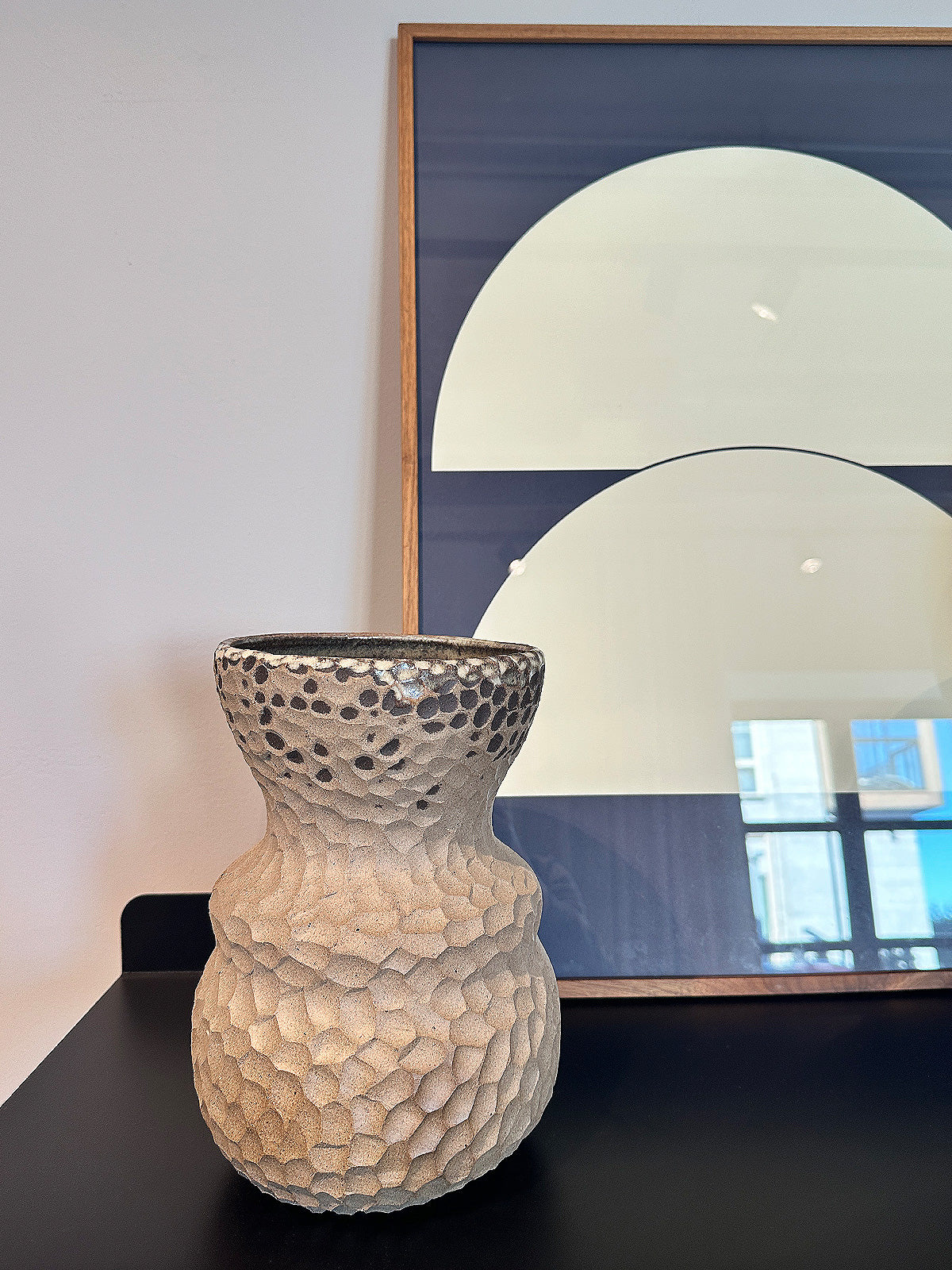Vase Mood Swing